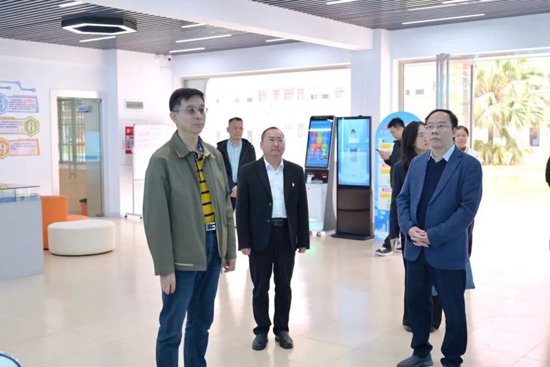 【工程简讯】自治区就业促进和劳动保护领导小组莅临我校调研指导就