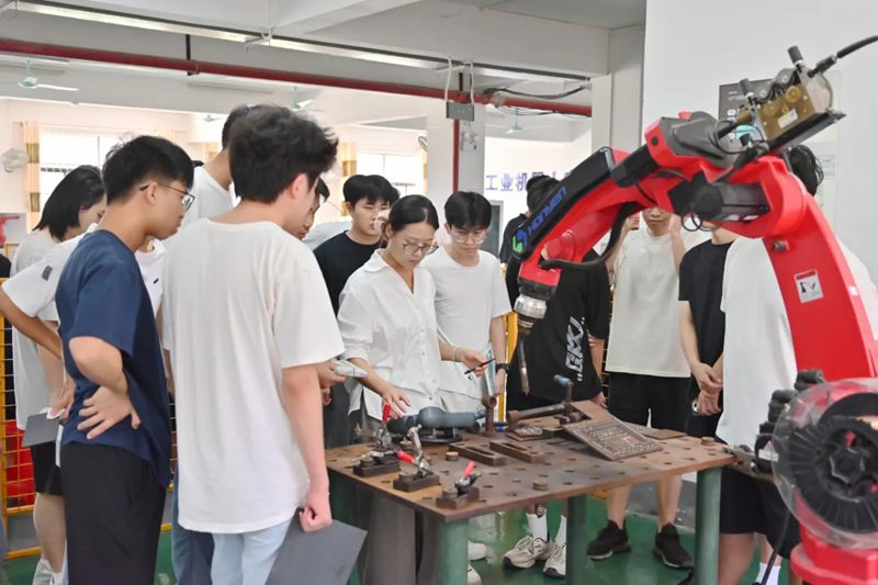 实训淬匠心，智造创未来｜广工程院智能制造学院实训课堂纪实