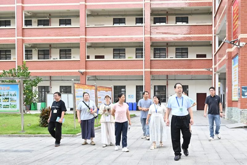筑牢安全防线 护航平安开学——我校开展2026年秋季学期开学前校园